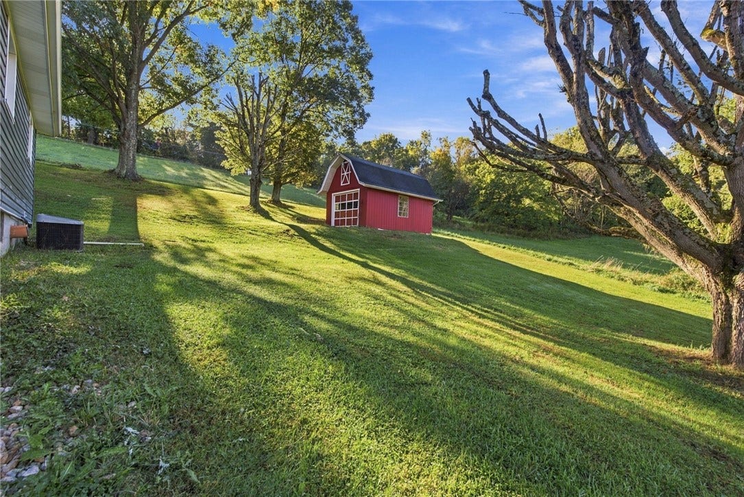462 BARNEYS RUN ROAD, Fredericktown, PA 15333