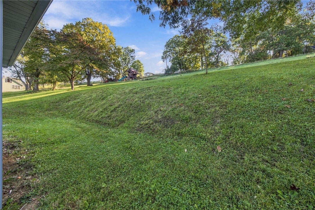 462 BARNEYS RUN ROAD, Fredericktown, PA 15333