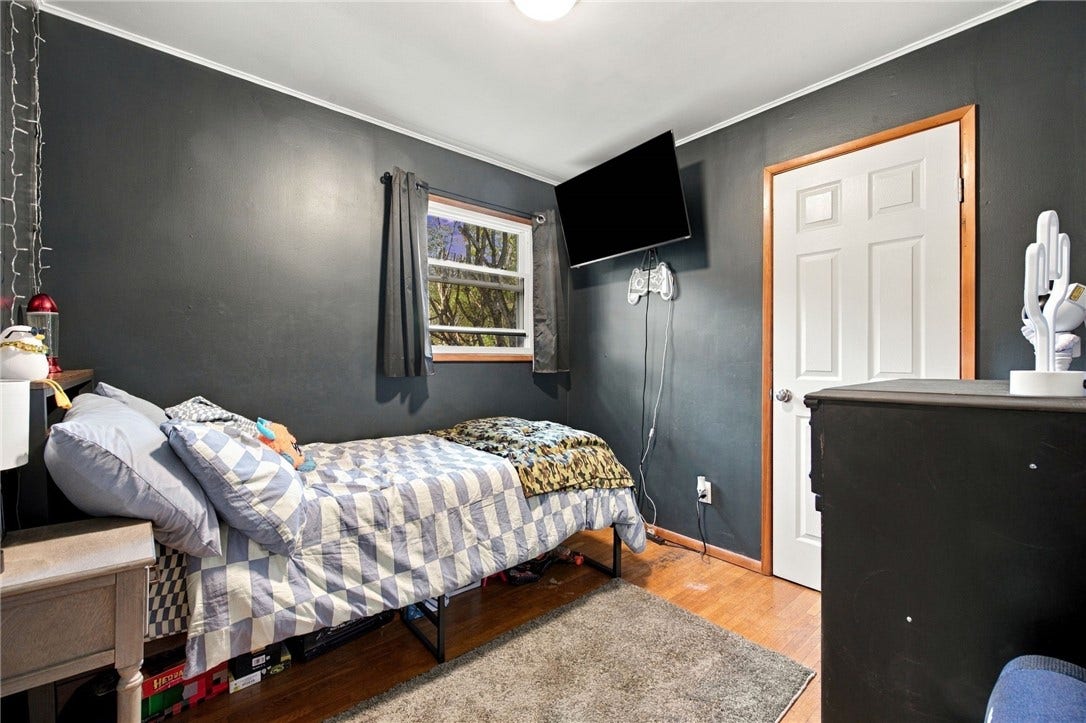 462 BARNEYS RUN ROAD, Fredericktown, PA 15333