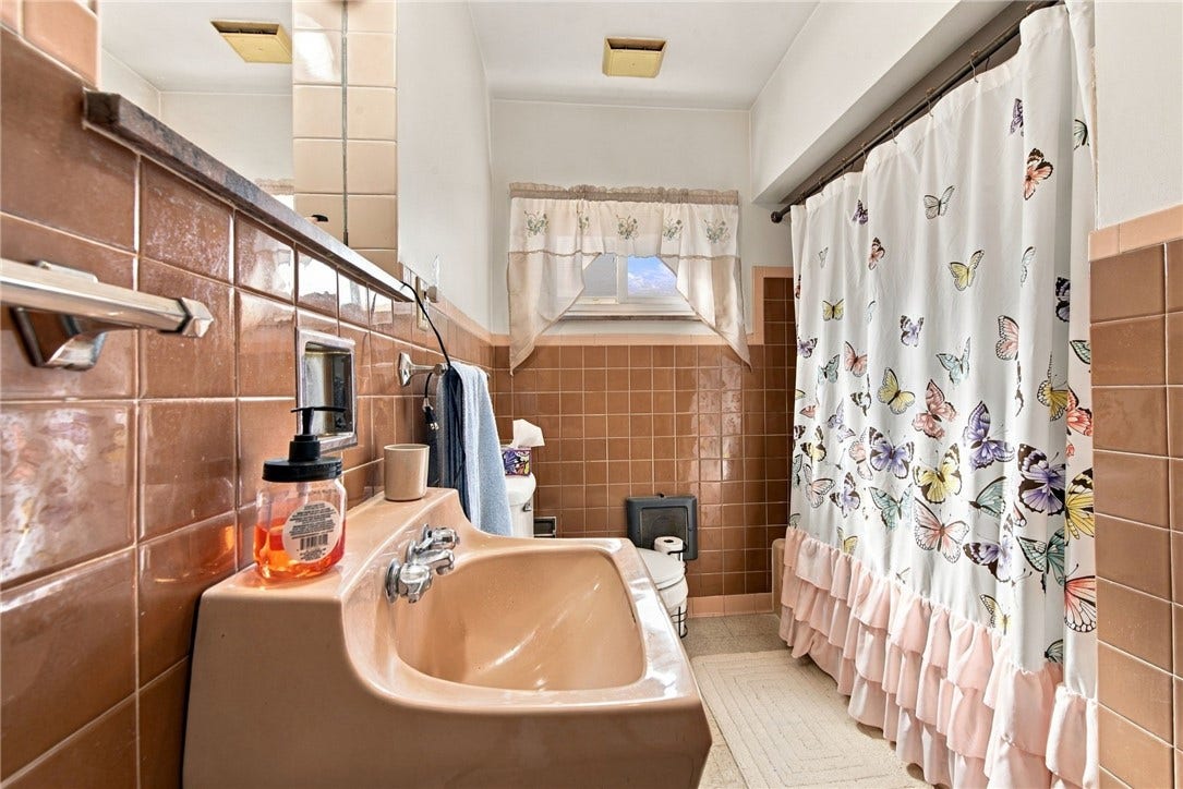 443 HENRY STREET, Belle Vernon, PA 15012 443 HENRY STREET, Belle Vernon, PA 15012