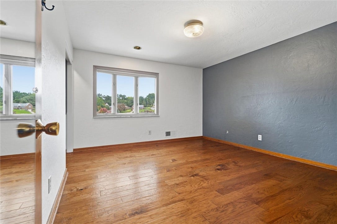 4770 Sherwood Dr, Pittsburgh, PA 15236 4770 Sherwood Dr, Pittsburgh, PA 15236