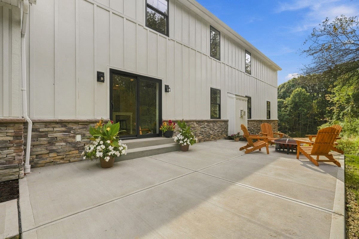 105 Old Indian Trail Rd, Pittsburgh, PA 15238 105 Old Indian Trail Rd, Pittsburgh, PA 15238