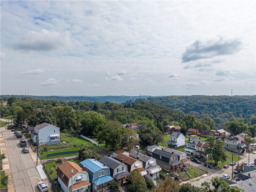 2828 Spring St, Pittsburgh, PA 15210 2828 Spring St, Pittsburgh, PA 15210