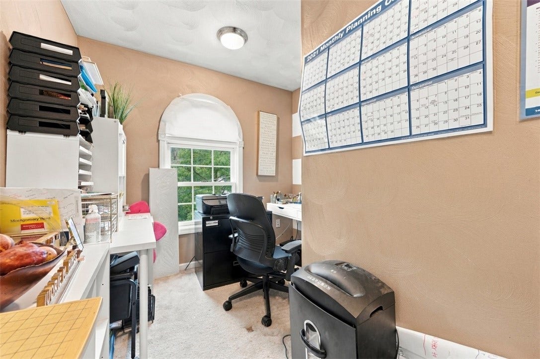 525 Hoover Rd, Pittsburgh, PA 15235 525 Hoover Rd, Pittsburgh, PA 15235