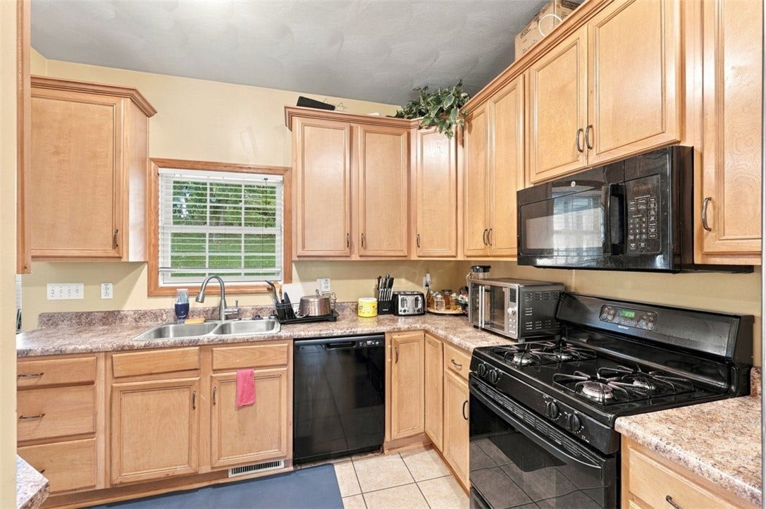 525 Hoover Rd, Pittsburgh, PA 15235 525 Hoover Rd, Pittsburgh, PA 15235