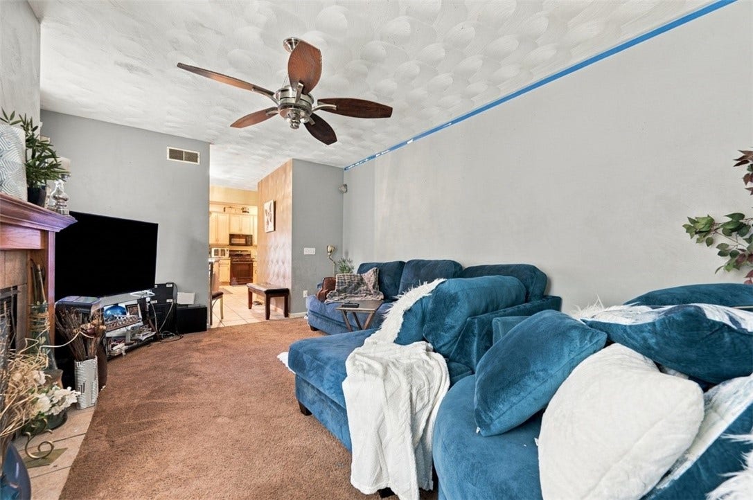 525 Hoover Rd, Pittsburgh, PA 15235 525 Hoover Rd, Pittsburgh, PA 15235
