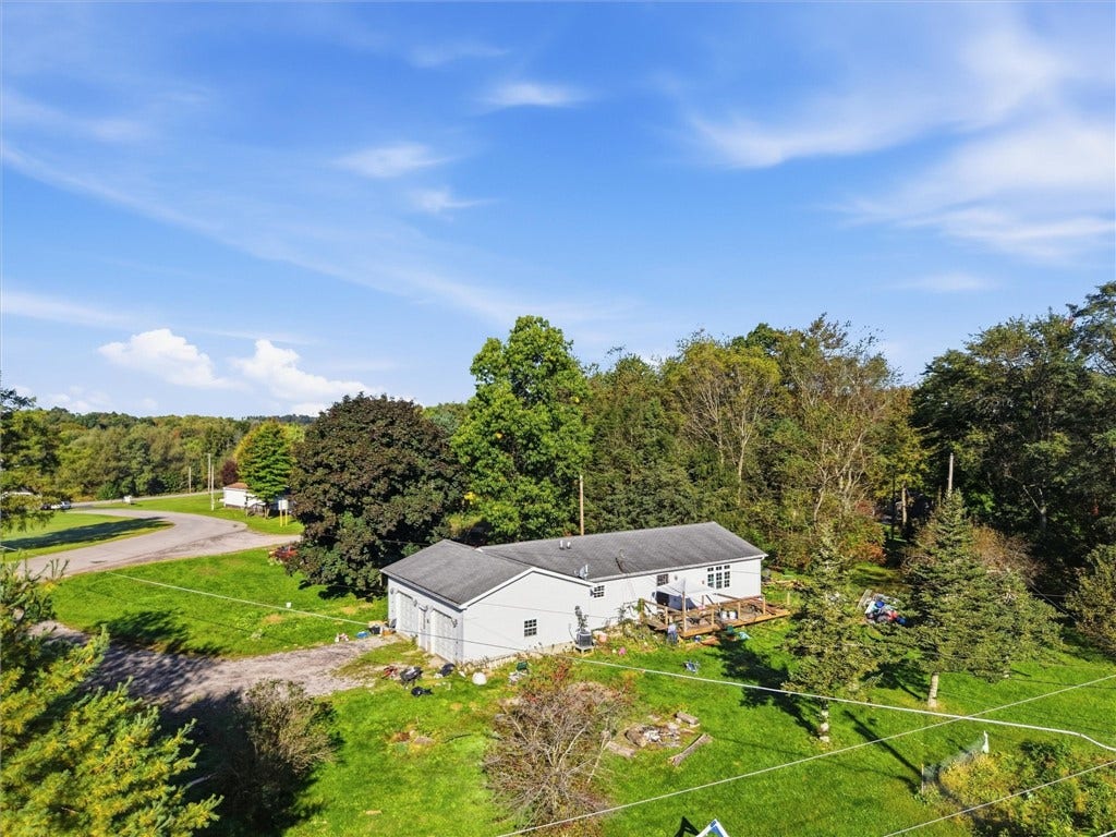 103 Serene Ln, Butler, PA 16002