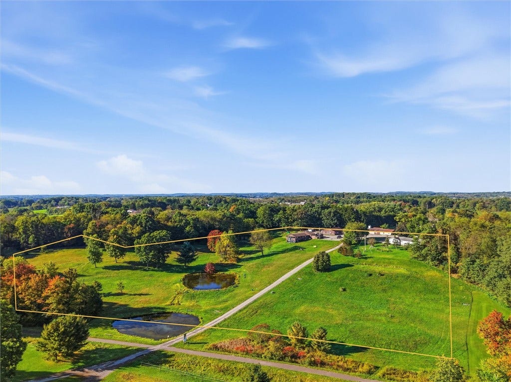 103 Serene Ln, Butler, PA 16002