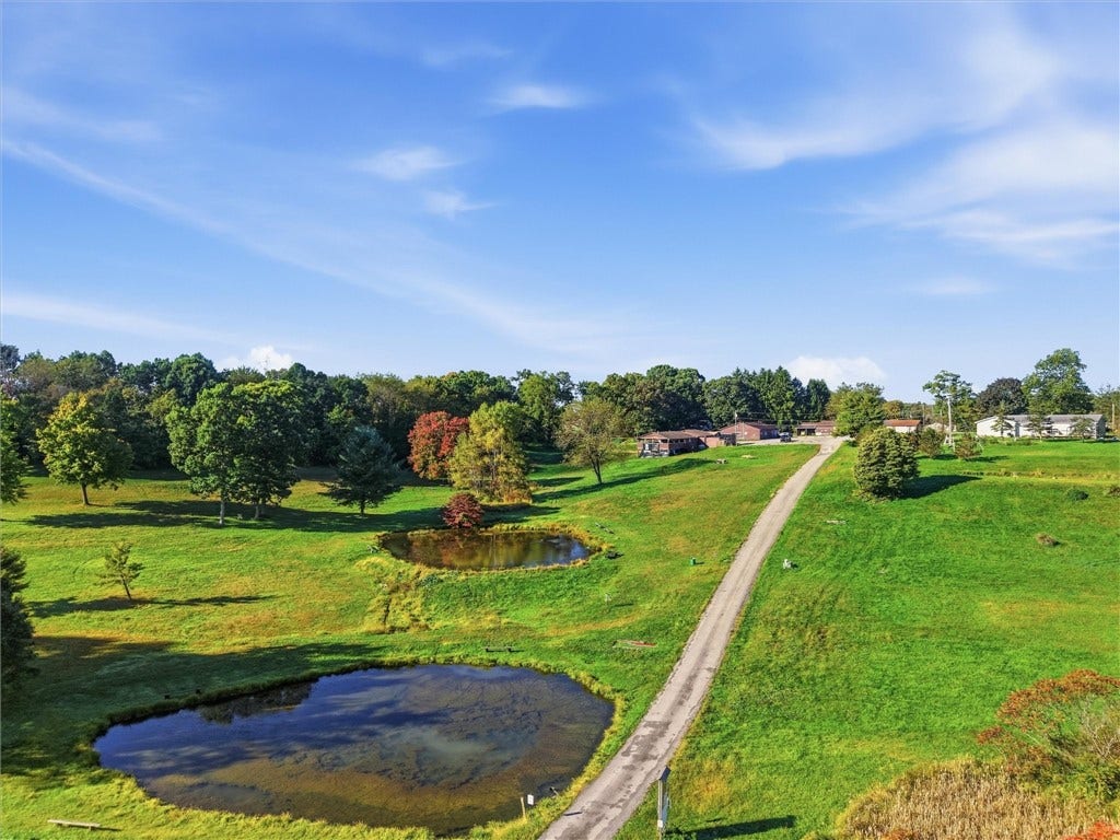 103 Serene Ln, Butler, PA 16002