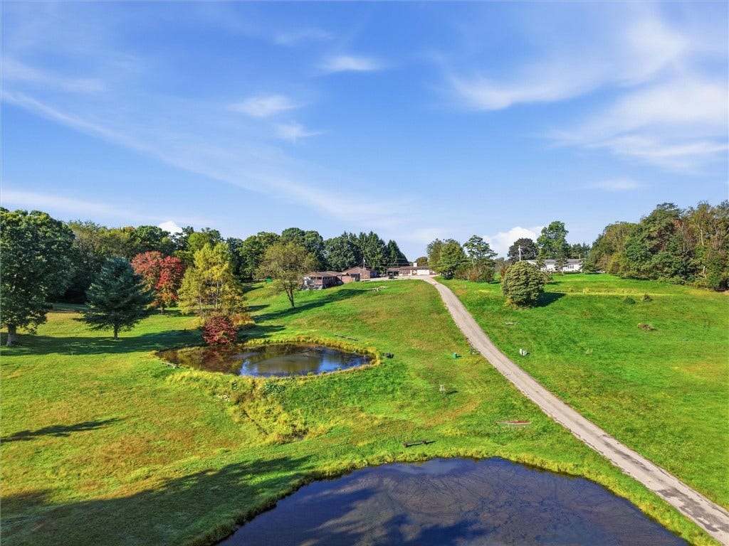 103 Serene Ln, Butler, PA 16002