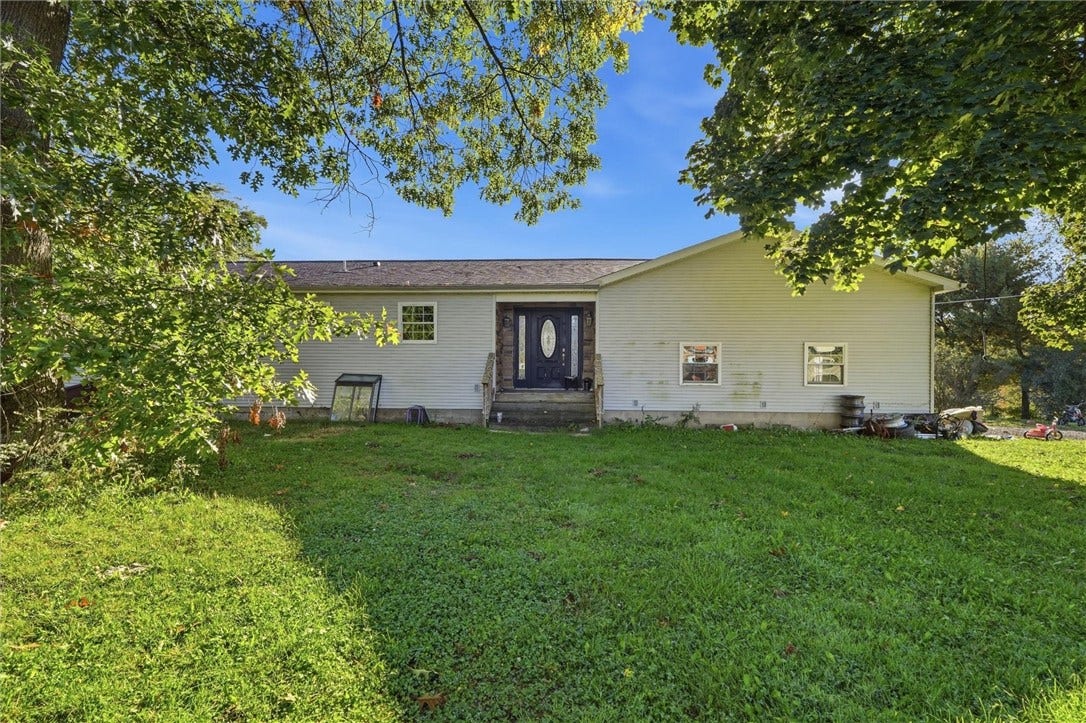 103 Serene Ln, Butler, PA 16002