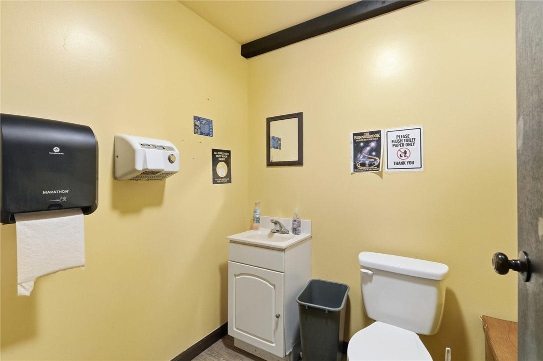 103 Serene Ln, Butler, PA 16002