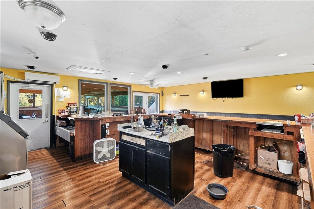 103 Serene Ln, Butler, PA 16002