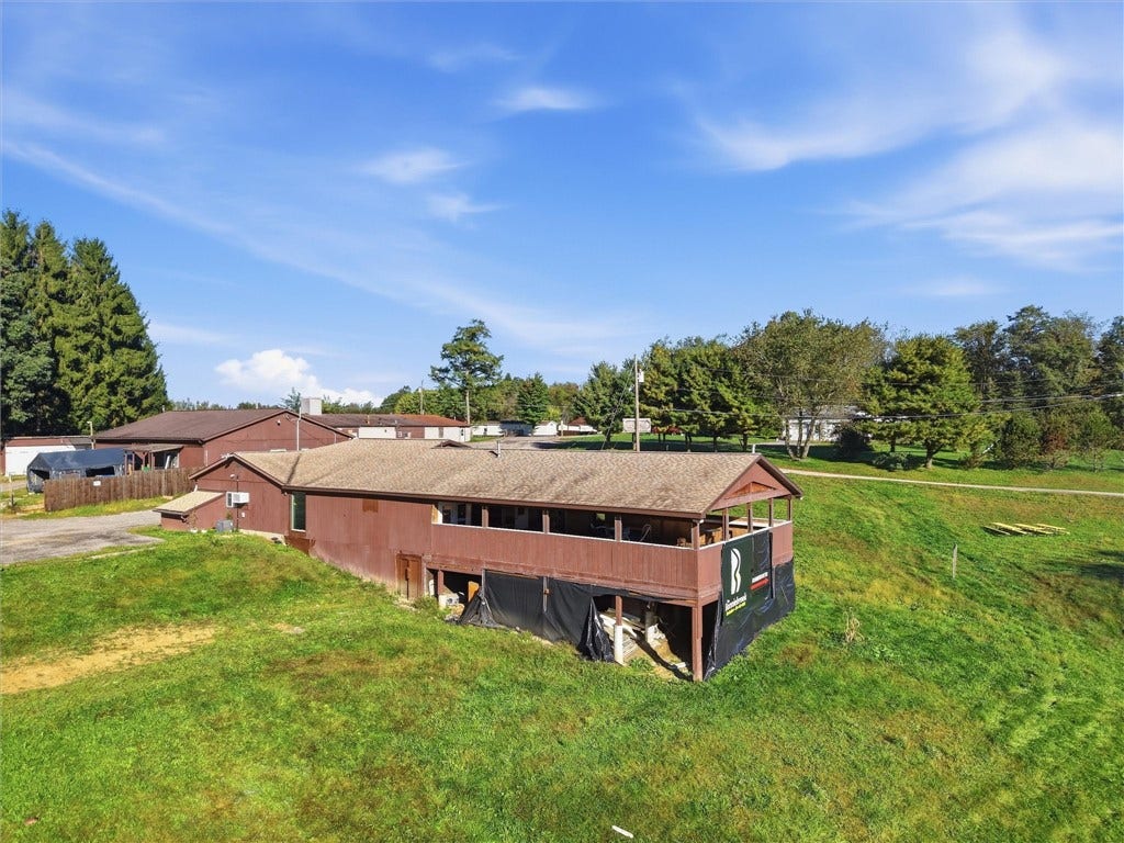 103 Serene Ln, Butler, PA 16002