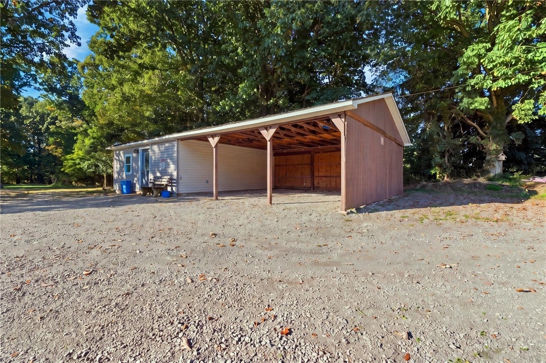 103 Serene Ln, Butler, PA 16002