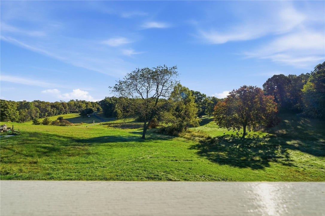 103 Serene Ln, Butler, PA 16002
