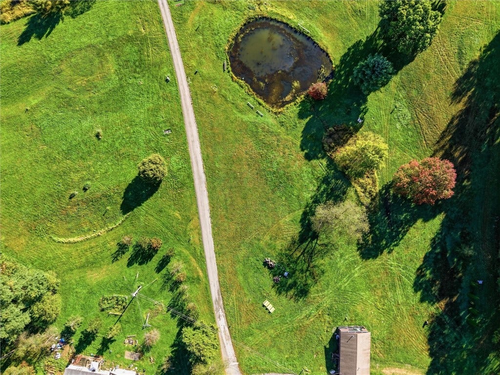 103 Serene Ln, Butler, PA 16002