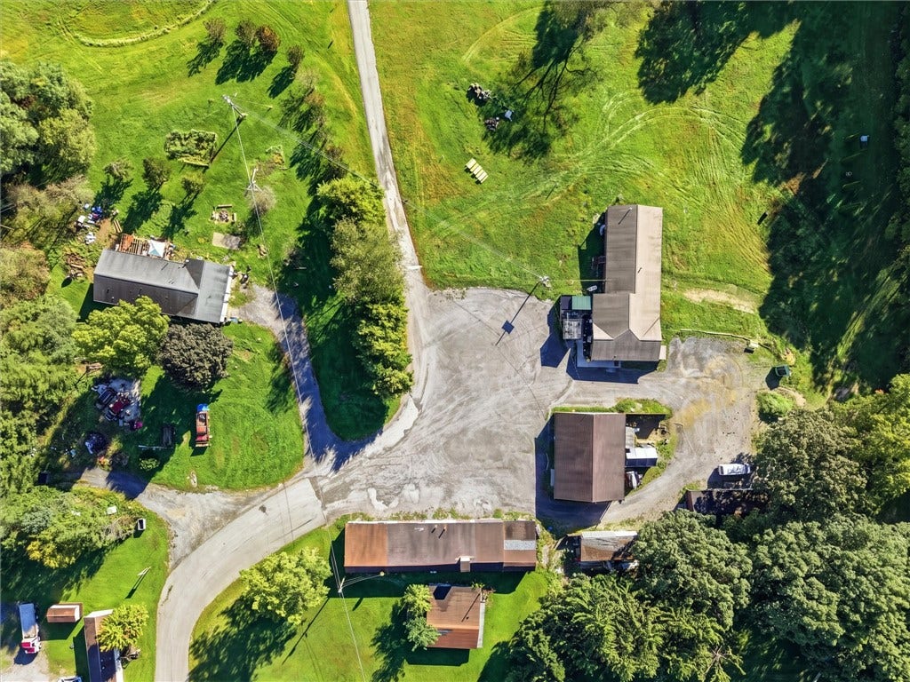 103 Serene Ln, Butler, PA 16002