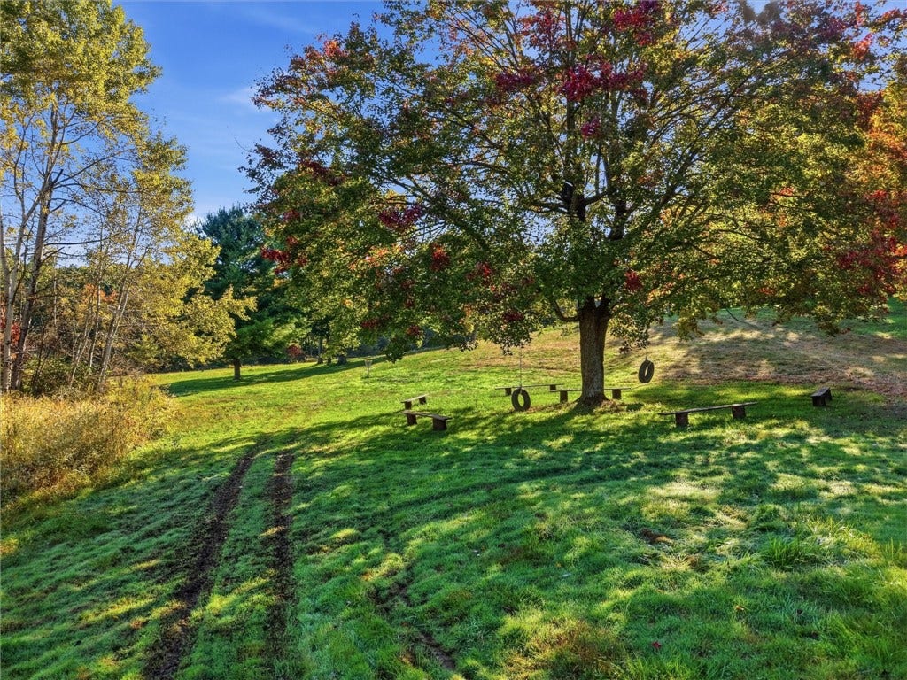 103 Serene Ln, Butler, PA 16002