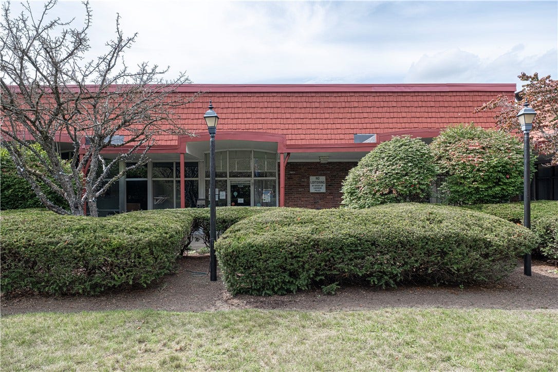 746 Carriage Cir, Pittsburgh, PA 15205 Shops at Pennsbury Village