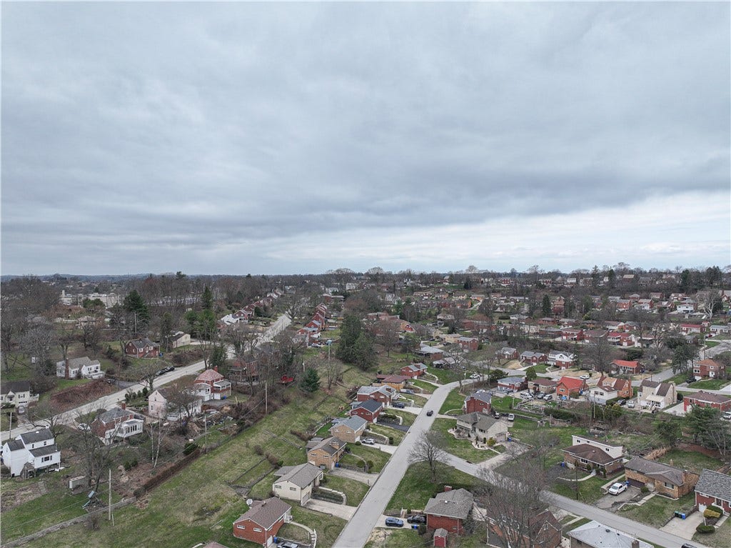 4798 Oakridge Drive, Pittsburgh, PA 15227