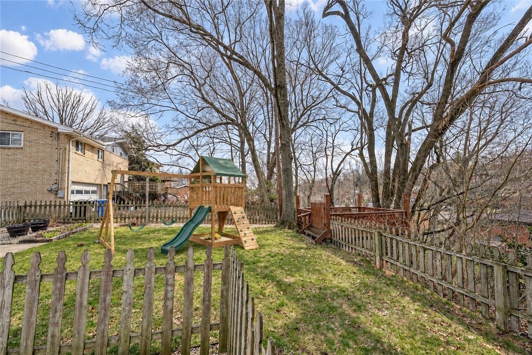 Make the most of the level backyards room for recreation and gardening.