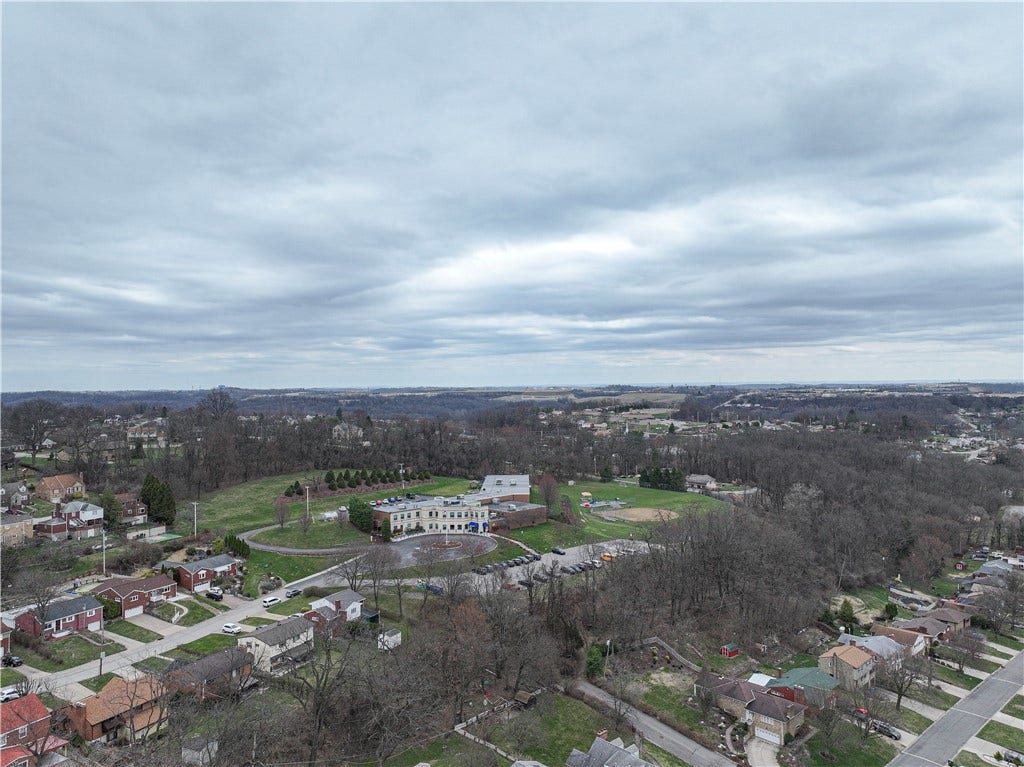 4798 Oakridge Drive, Pittsburgh, PA 15227