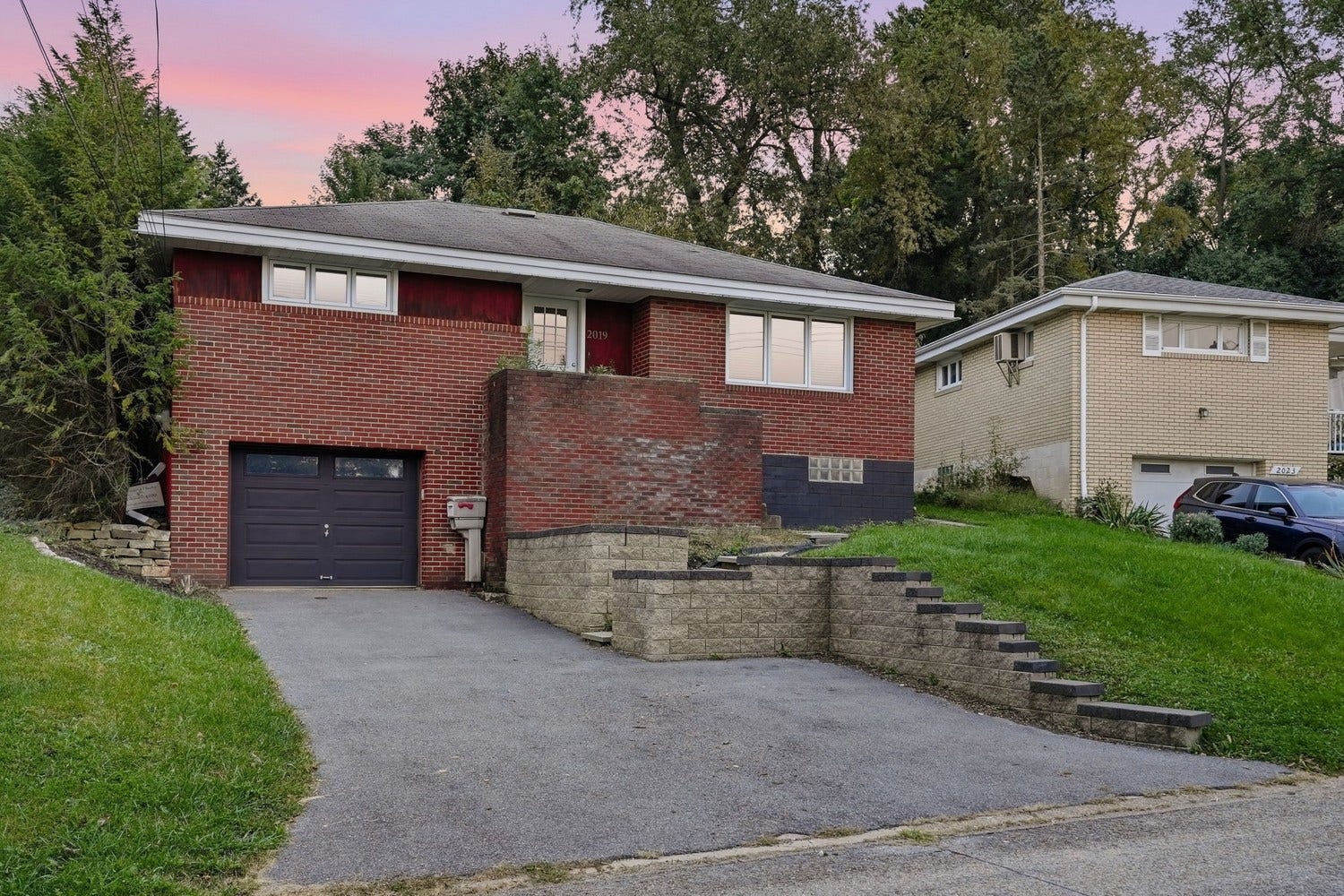 2019 Arnold Acres Drive, Pittsburgh, PA 15205