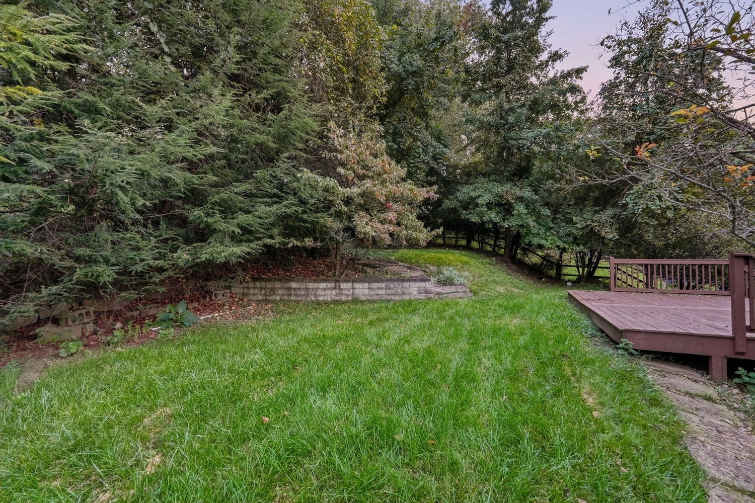 2019 Arnold Acres Drive, Pittsburgh, PA 15205