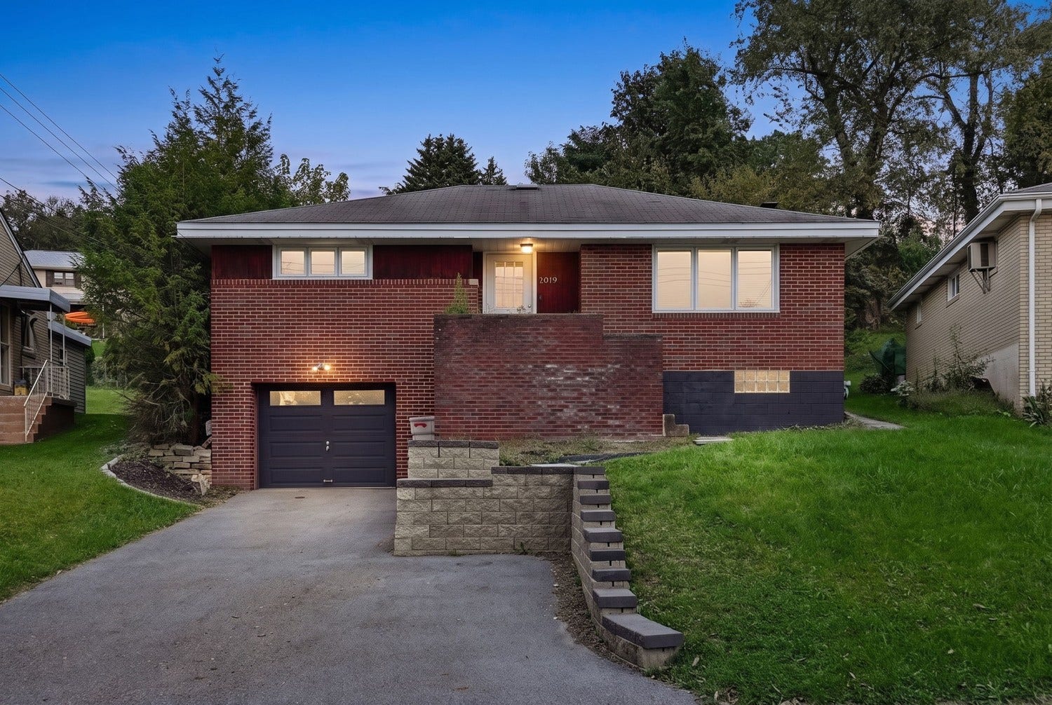 2019 Arnold Acres Drive, Pittsburgh, PA 15205