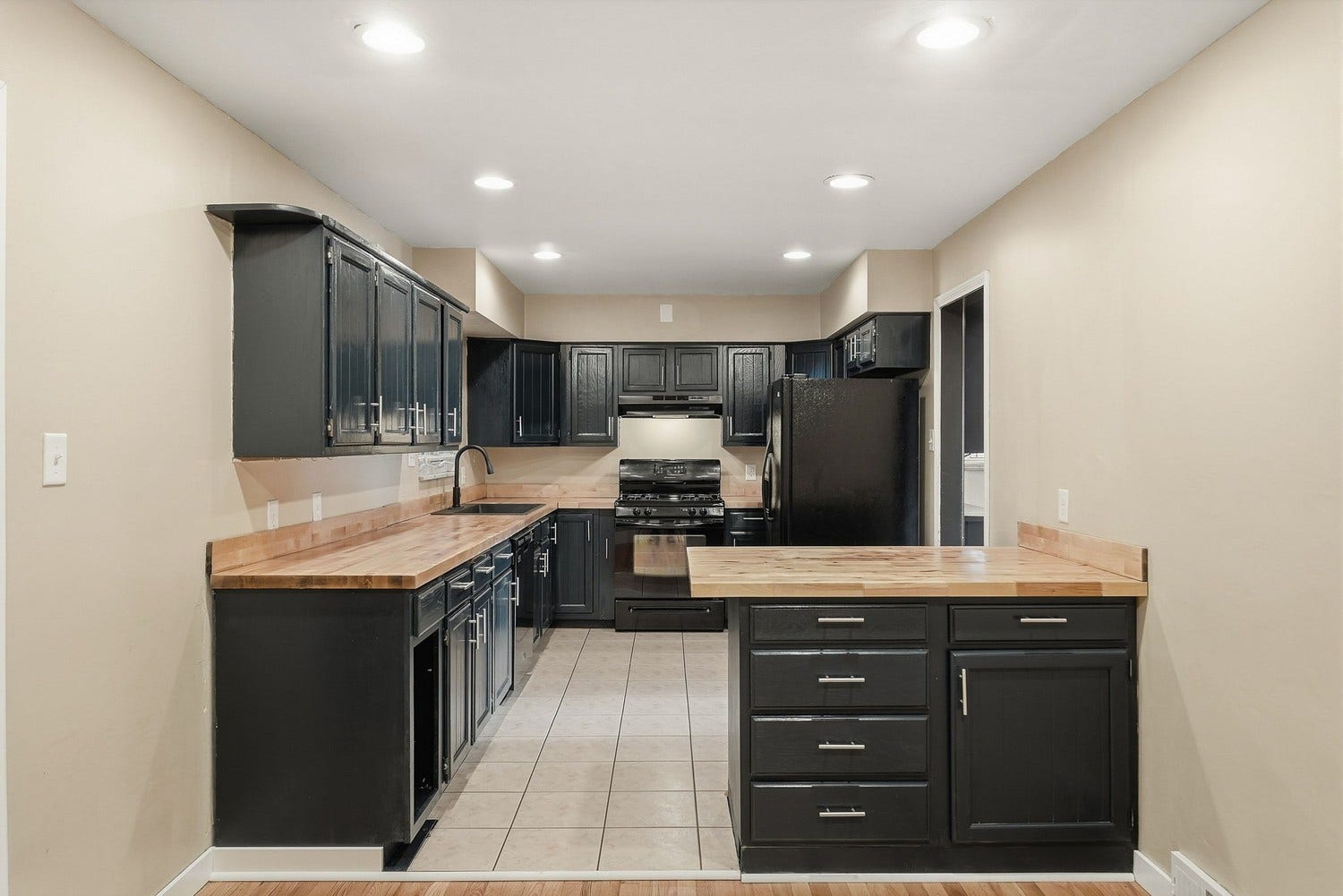 2019 Arnold Acres Drive, Pittsburgh, PA 15205