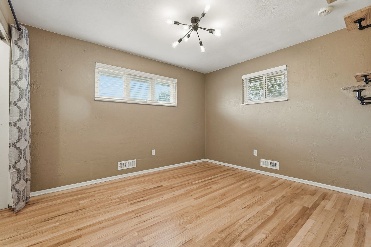 2019 Arnold Acres Drive, Pittsburgh, PA 15205