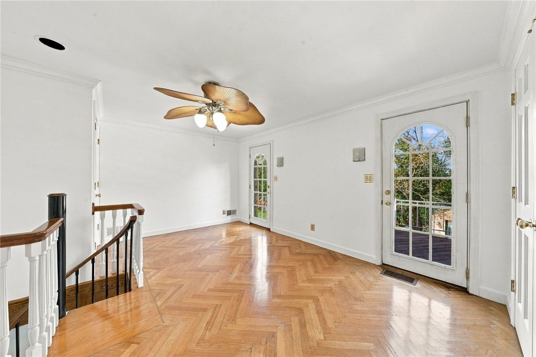 509 Old Farm Rd, Pittsburgh, PA 15234