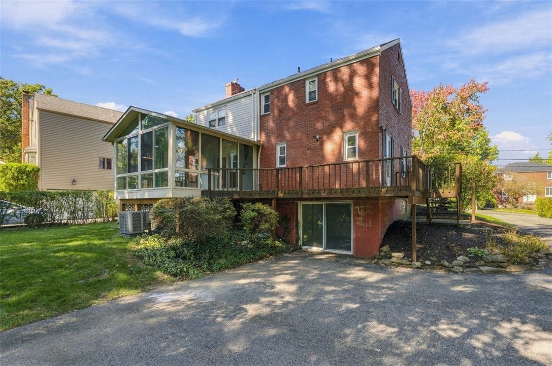 2291 Lambeth Drive, Pittsburgh, PA 15241