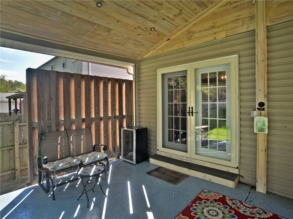 349 Oak Rd, Pittsburgh, PA 15239 349 Oak Rd, Pittsburgh, PA 15239