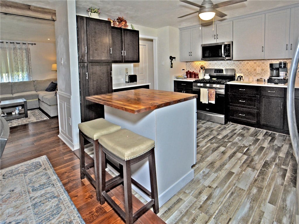 349 Oak Rd, Pittsburgh, PA 15239 349 Oak Rd, Pittsburgh, PA 15239