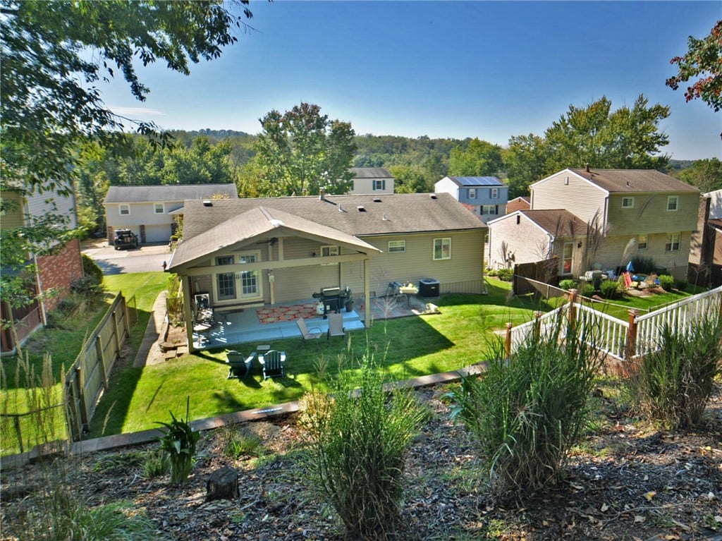 349 Oak Rd, Pittsburgh, PA 15239 349 Oak Rd, Pittsburgh, PA 15239