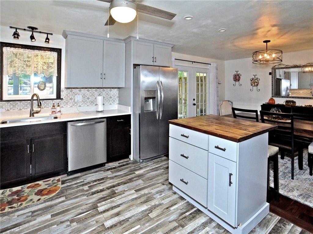 349 Oak Rd, Pittsburgh, PA 15239 349 Oak Rd, Pittsburgh, PA 15239