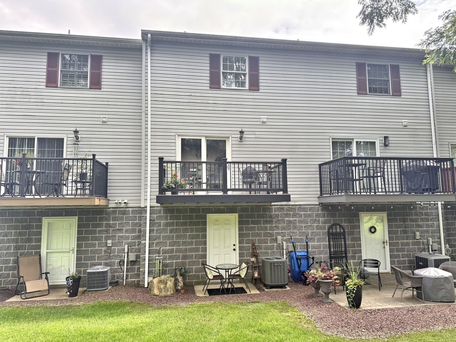1303 Blue Stone Drive, Greensburg, PA 15601