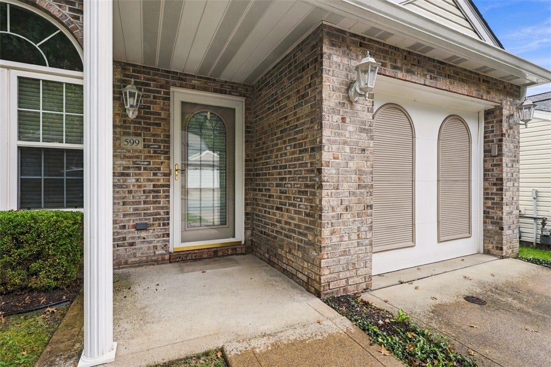599 Newport Dr, Pittsburgh, PA 15235 599 Newport Dr, Pittsburgh, PA 15235