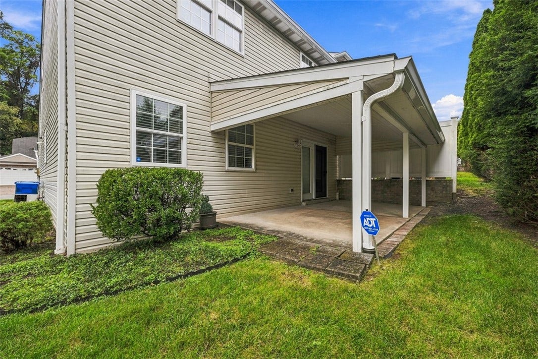 599 Newport Dr, Pittsburgh, PA 15235 599 Newport Dr, Pittsburgh, PA 15235