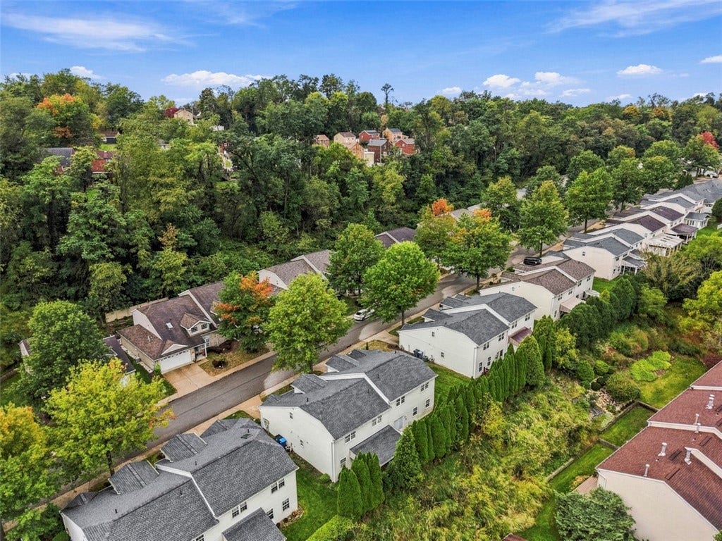 599 Newport Dr, Pittsburgh, PA 15235 599 Newport Dr, Pittsburgh, PA 15235