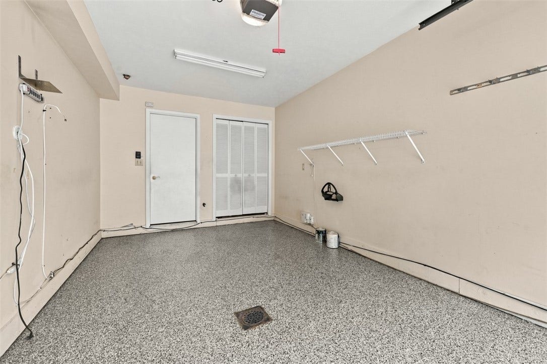 599 Newport Dr, Pittsburgh, PA 15235 599 Newport Dr, Pittsburgh, PA 15235
