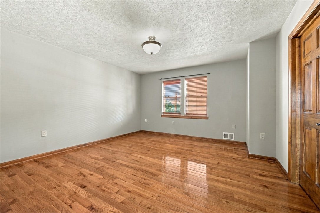 723 Edmond St, Pittsburgh, PA 15224 723 Edmond St, Pittsburgh, PA 15224