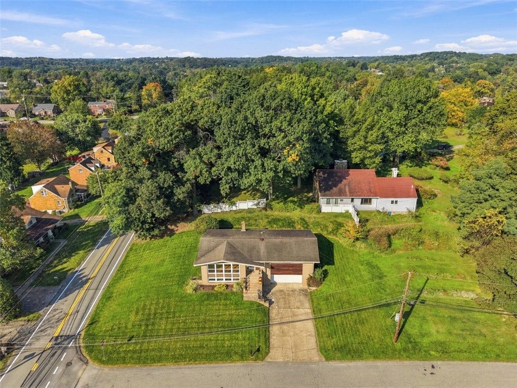 125 Schar Ct, Pittsburgh, PA 15209