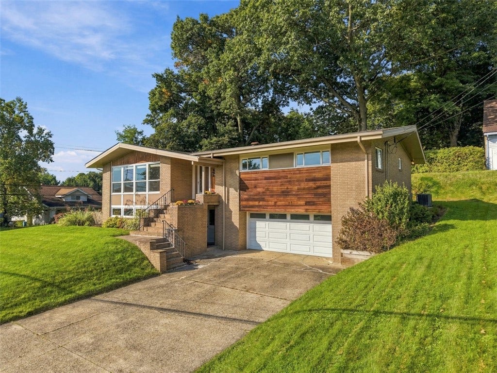 125 Schar Ct, Pittsburgh, PA 15209