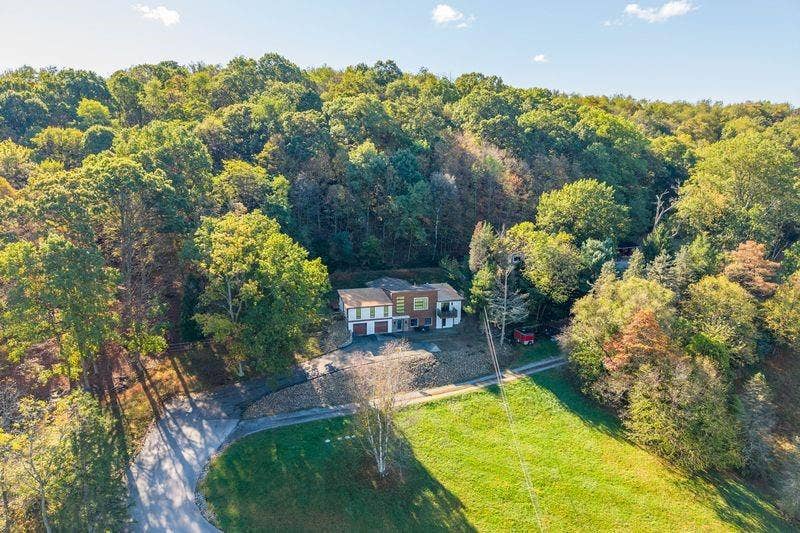 1645 Pegher Lane, Sewickley, PA 15143