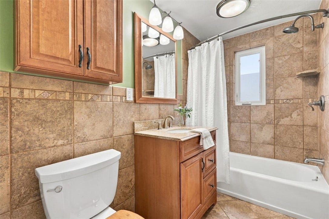 1118 Girard Rd, Pittsburgh, PA 15227 1118 Girard Rd, Pittsburgh, PA 15227