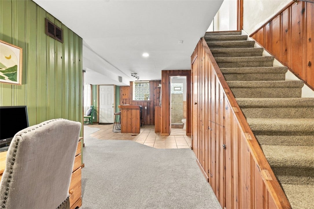 1118 Girard Rd, Pittsburgh, PA 15227 1118 Girard Rd, Pittsburgh, PA 15227