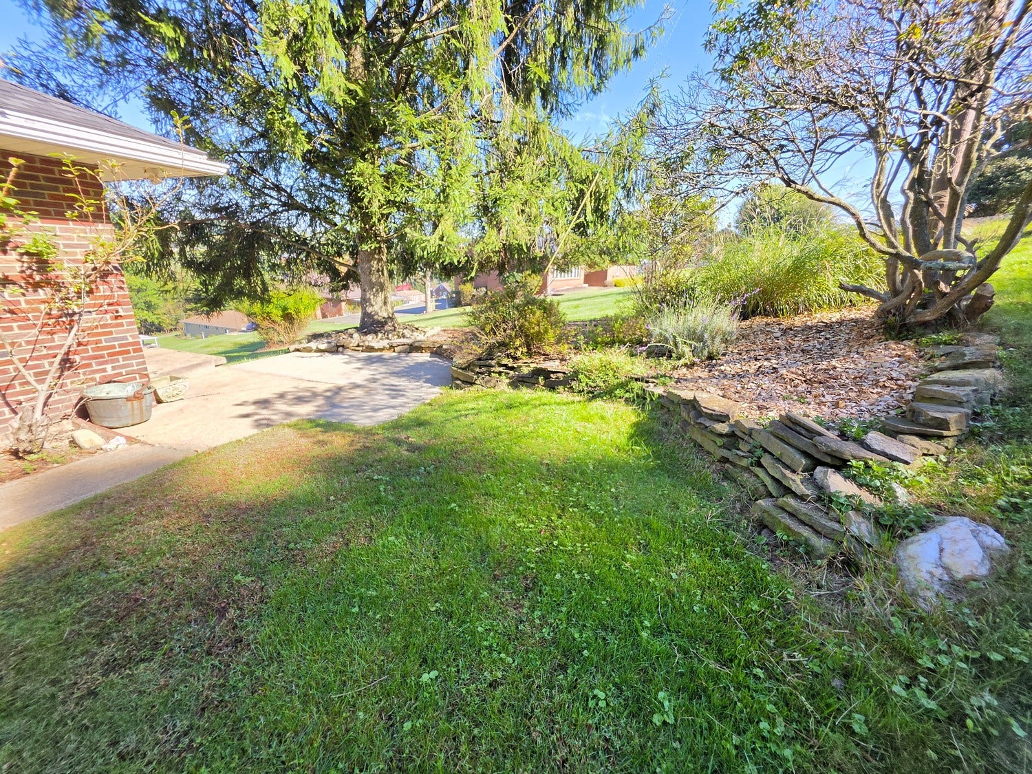 1345 Clifton Road, Washington, PA 15301